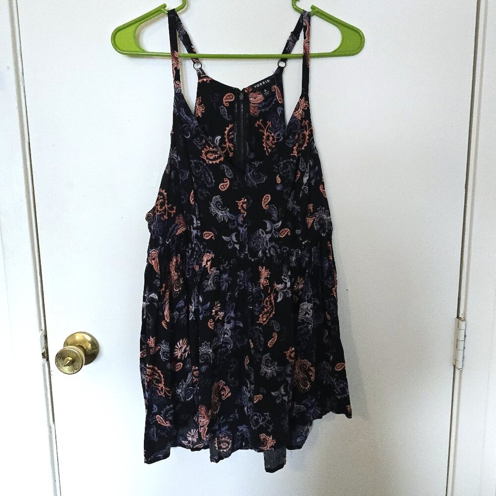 Torrid Size 0 Paisley Print Zipper Back Tunic Blouse